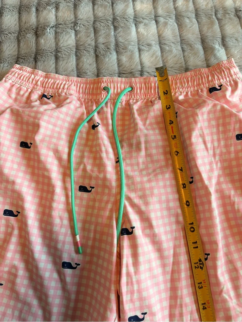 Vineyard Vines Men’s Pink Gingham Whale Swim Shorts MEDIUM NWOT
